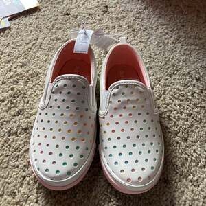 Old Navy kids slip on sneaker NWT 11